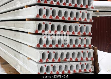 Bau von Stahlbetonplatten aus Nahaufnahme Stockfoto
