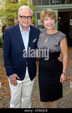 Hans-Jürgen Schatz und Antje Rietz bei der Premiere des Theaterstücks die Tanzstunde im Heimathafen Neukölln. Berlin, 18.08.2024 *** Hans Jürgen Schatz und Antje Rietz bei der Uraufführung des Stücks die Tanzstunde im Heimathafen Neukölln Berlin, 18 08 2024 Foto:XF.xKernx/xFuturexImagex tanzstunde 4807 Stockfoto