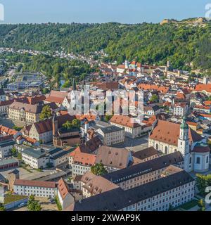 Luftaufnahme der Universitätsstadt Eichstätt im Altmühltal in Oberbayern Stockfoto