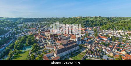 Luftaufnahme der Universitätsstadt Eichstätt im Altmühltal in Oberbayern Stockfoto