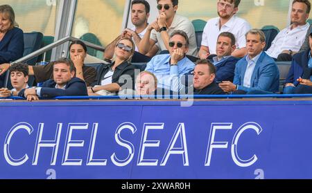 London, Großbritannien. August 2024 - Chelsea gegen Manchester City - Premier League - Stamford Bridge. Chelsea-Besitzer Todd Boehly schaut gegen Manchester City weiter. Bildnachweis: Mark Pain / Alamy Live News Stockfoto