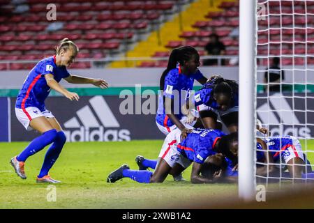 Esther Mbakem Niaro, Thiniba Samoura und Vicki Becho aus Frankreich während der FIFA U-20-Frauen-Weltmeisterschaft Costa Rica im Spiel Frankreich gegen Korea Republik auf Augu Stockfoto