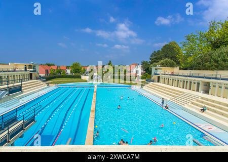 Bruay-la-Buissiere (Nordfrankreich): Das Art déco-Schwimmbad Roger-Salengro Stockfoto