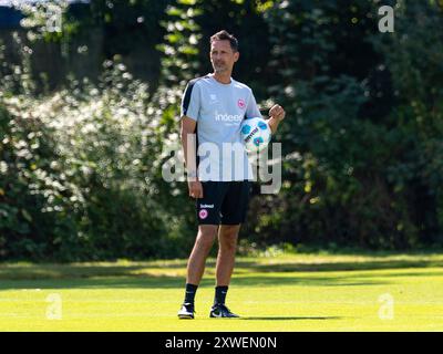 Frankfurt, Deutschland. August 2024. Dino Toppmoeller (Eintracht Frankfurt, Trainer), GER, Eintracht Frankfurt, Training, Fussball, Bundesliga, Saison 2024/2025, 15.08.2024. Foto: Eibner-Pressefoto/Florian Wiegand Credit: dpa/Alamy Live News Stockfoto