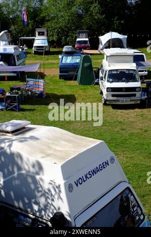 VW T25 T3 Transporter Wohnmobil Treffpunkt in Upton upon Severn, Worcestershire, Großbritannien Stockfoto