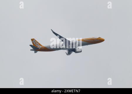 Chiangmai, Thailand - 25. Juli 2024: 9V-NCC Airbus A321NEO von Tiger Air. Fahren Sie vom Flughafen Chiangmai nach Singapur. Stockfoto