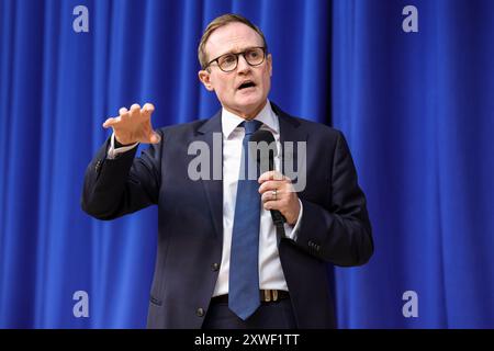 Yarm, Großbritannien. August 2024. Image © lizenziert für Parsons Media. 17/08/2024. Yarm, Vereinigtes Königreich. Tom Tugendhat Abgeordneter bei den Nördlichen Konservativen Hustings. Prinzessin Alexandra. Der Führungskandidat Tom Tugendhat, Abgeordneter, nimmt an den Northern Conserative Hustings während seiner Führungskampagne Teil. Foto: andrew parsons/Alamy Live News Stockfoto