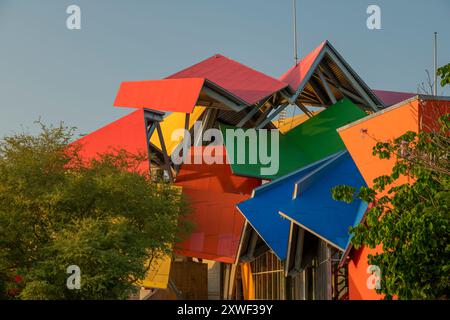 Biomuseo, Eine Verbindung zwischen Wissenschaft und Kunst, ist ein Naturkundemuseum in Panama City, Panama - Stockfoto Stockfoto