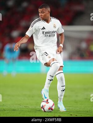 Mallorca, Spanien. August 2024. Während des La Liga EA Sports Matches zwischen RCD Mallorca und Real Madrid spielte am 18. August 2024 im Son Moix Stadion in Mallorca, Spanien. (Foto: Bagu Blanco/PRESSINPHOTO) Credit: PRESSINPHOTO SPORTS AGENCY/Alamy Live News Stockfoto