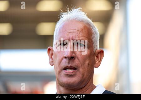 Offenbach, Deutschland. August 2024. Christian Neidhart (Kickers Offenbach, Trainer) vor dem Spiel, GER, Kickers Offenbach vs. 1. FC Magdeburg, Fußball, DFB-Pokal, 1. Runde, Saison 2024/2025, 19.08.2024. DIE DFB-VORSCHRIFTEN VERBIETEN DIE VERWENDUNG VON FOTOS ALS BILDSEQUENZEN UND/ODER QUASI-VIDEO. Foto: Eibner-Pressefoto/Florian Wiegand Credit: dpa/Alamy Live News Stockfoto