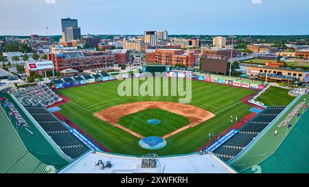 Luftaufnahme des Downtown Baseball Stadions in South Bend Stockfoto