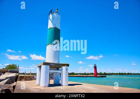 Kenosha Lighthouse und Beacon am Lake Michigan auf Eye Level Stockfoto