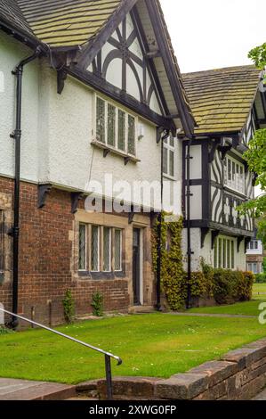 Ursprüngliche Häuser aus Port Sunlight für Arbeiter und Manager Stockfoto