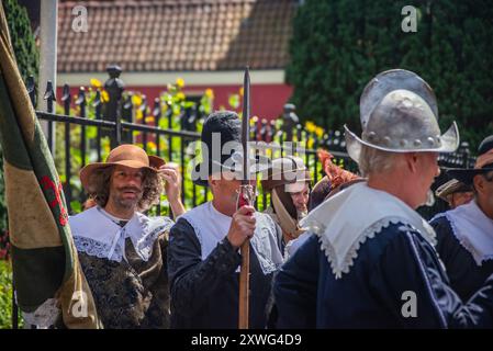 14 07 2024, Leiden, Niederlande: Die Bürger zollen Rembrandt in Szenen aus den Rembrandts-Gemälden eine Hommage Stockfoto