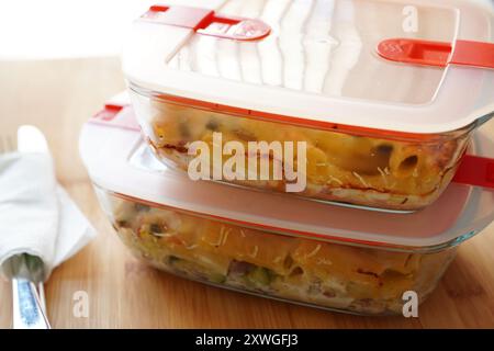 Großaufnahme von hitzebeständigem Glas Tupperware Stockfoto