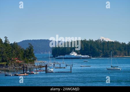 Victoria, British Columbia, Kanada – 15. März 2020. BC Ferry auf den Golfinseln in der Nähe von Victoria. Eine BC-Fähre, die durch die Golfinseln fährt. Stockfoto