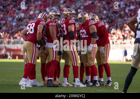 August 2024; Santa Clara, CA, USA; die San Francisco 49ers treffen sich im zweiten Quartal gegen die New Orleans Saints im Levi’s Stadium. (Stan S Stockfoto