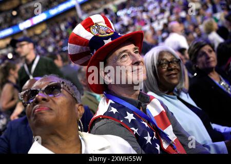 Chicago, Usa. August 2024. Tag eins der Democratic National Convention (DNC) im United Center in Chicago, Illinois am 19. August 2024. Foto: Yuri Gripas/ABACAPRESS. COM Credit: Abaca Press/Alamy Live News Stockfoto