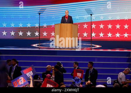 Chicago, Usa. August 2024. Shawn Fain, Präsident der United Automobile Workers, spricht am Montag, den 19. August 2024 auf der Democratic National Convention 2024 im United Center in Chicago, Illinois. Die Konferenz findet von Montag, 19. August, bis Donnerstag, 22. August statt. Foto: Tannen Maury/UPI Credit: UPI/Alamy Live News Stockfoto