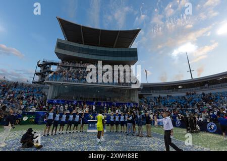 19. August 2024, Mason, Oh, USA: 2024 Cincinnati Open Tennis, 2024 08 19 - Jannik Sinner feiert den Sieg gegen Francis Tiafoe im Finale der Männer, wo er 7-6 mit 6:2 gewann. Foto von Wally Nell/ZUMAPress (Foto: © Wally Nell/ZUMA Press Wire) NUR ZUR REDAKTIONELLEN VERWENDUNG! Nicht für kommerzielle ZWECKE! Quelle: ZUMA Press, Inc./Alamy Live News Stockfoto