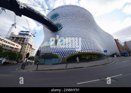 Madrid, Spanien. August 2024. Blick auf den Bull Ring, ein Einkaufszentrum im Zentrum von Birmingham, entworfen von Benoy 2003 in Birmingham 19. August 2024 Großbritannien. (Foto: Oscar Gonzalez/SIPA USA) Credit: SIPA USA/Alamy Live News Stockfoto
