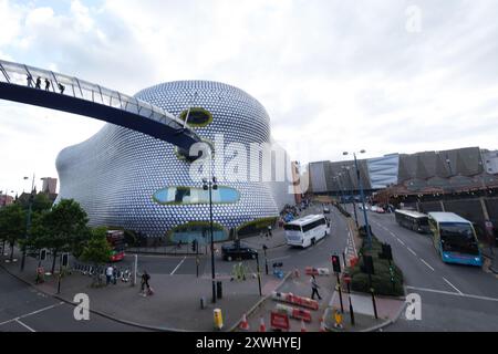 Madrid, Spanien. August 2024. Blick auf den Bull Ring, ein Einkaufszentrum im Zentrum von Birmingham, entworfen von Benoy 2003 in Birmingham 19. August 2024 Großbritannien. (Foto: Oscar Gonzalez/SIPA USA) Credit: SIPA USA/Alamy Live News Stockfoto