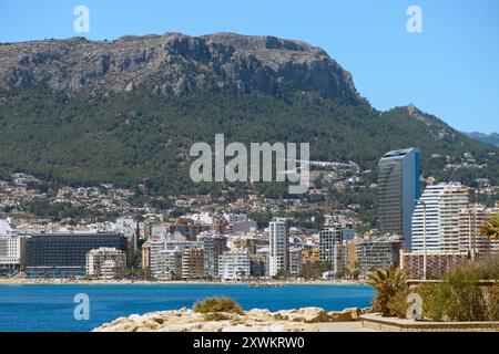 Calpe in Alicante: Calpe am Meer von der Peñon d'IFAC Stockfoto