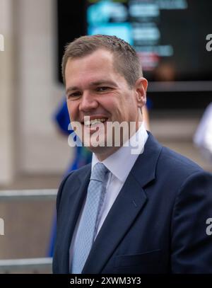 London, Großbritannien. August 2024. Robert Jenrick, Abgeordneter der konservativen Partei, nach einem Interview bei LBC Radio, London UK Credit: Ian Davidson/Alamy Live News Stockfoto