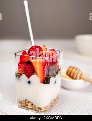 Gesundes Joghurt Obstschale Frühstück Stockfoto