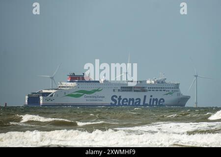 STENNA Line Fähre vor der Küste von Formby Merseyside Stockfoto