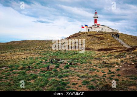 Leuchtturmgebäude auf der Insel Magdalena in der Nähe von Punta Arenas, Chile Stockfoto