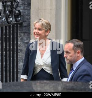 Yvette Cooper Parlamentsabgeordnete – Innenministerin – verlässt die Downing Street 10, nachdem sie am 6. Juli 2024 in ihren Kabinettsposten berufen wurde Stockfoto