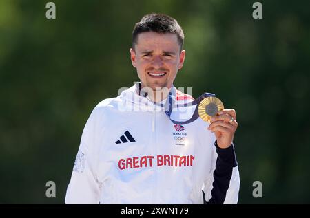 Aktenfoto vom 29-07-2024 von Tom Pidcock aus Großbritannien. Der zweifache Olympiasieger Tom Pidcock wurde in der britischen Mannschaft benannt, um seinen Cross-Country-Titel bei den UCI MTB-Weltmeisterschaften 2024 zu verteidigen. Dienstag, 20. August 2024. Stockfoto