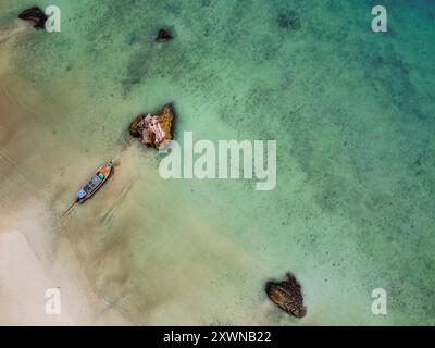 Aerial view of the shore of a tropical beach, this picture was taken in the Tub Kaek beach in Krabi, Thailand Stock Photo