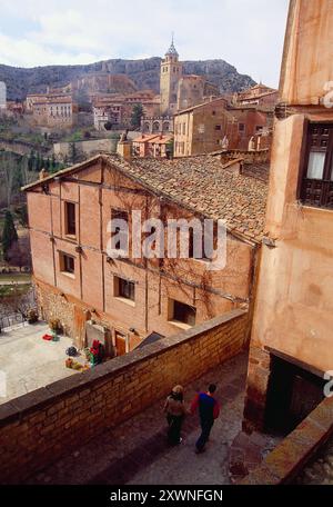 Straße. ALBARRACIN, Provinz Teruel, Aragonien, Spanien. Stockfoto