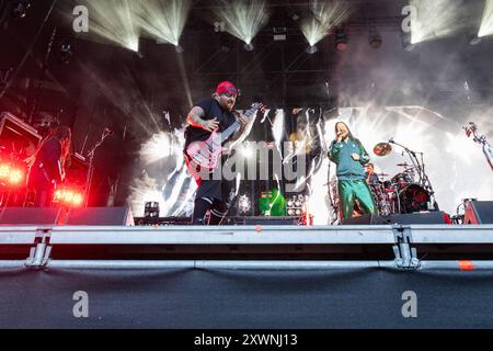 Korn - KunstRasen Bonn Gronau 2024 - 19.08.2024 EDITORIAL USE ONLY die US amerikanische Metal Band KORN beim Live Auftritt auf der KunstRasen Bühne - der KunstRasen in Bonn Gronau ist eine beliebte Sommer Open Air Konzertreihe am Rande der Rheinaue am Bonner Rheinufer. 19.08.2024 Bonn Gronau Nordrhein-Westfalen Deutschland *** Korn Kunst Rasen Bonn Gronau 2024 19 08 2024 REDAKTIONELLE VERWENDUNG NUR die US-amerikanische Metal-Band KORN tritt live auf der Kunst Rasen Bühne auf die Kunst Rasen in Bonn Gronau ist eine beliebte Sommer-Open-Air-Konzertreihe am Rande der Rheinaue am Rheinufer in Bo Stockfoto