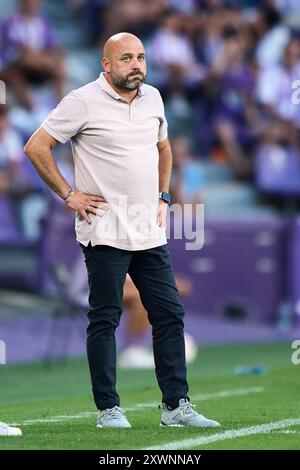 RCD Espanyol-Cheftrainer Manolo Gonzalez sieht beim Spiel La Liga EA Sports zwischen Real Valladolid CF und RCD Espanyol im Jose Zorrilla Stadium an Stockfoto