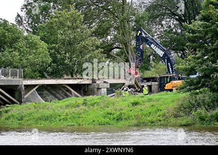 Im Vereinigten Königreich - Abriss der „Old Tramway Bridge“ Preston als Teil des „Levelling up Fund“ Stockfoto