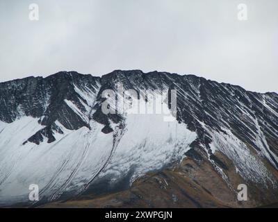 Gipfel des La Raya Gebirges in der Nähe von Layo, Peru Stockfoto