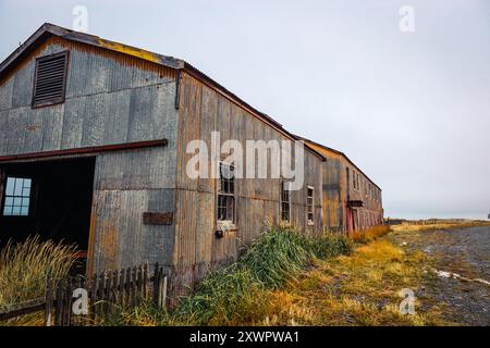 Verlassene Gebäude auf dem Weg zum Fire Land in San Gregorio, Chile Stockfoto