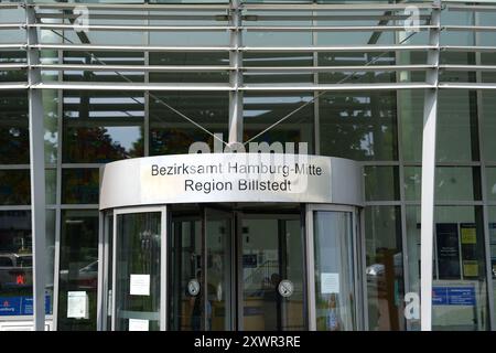 Hamburg, Deutschland. August 2024. Blick auf das Bezirksbüro Hamburg-Mitte in der Region Billstedt. Quelle: Marcus Brandt/dpa/Alamy Live News Stockfoto