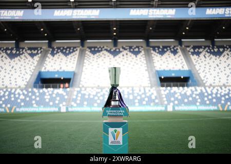 Reggio Emilia, Italien. August 2024. Die Trophäe vor dem Finale des Supercoppa Primavera Fußballspiels zwischen Sassuolo U20 und Fiorentina U20 im Città del Tricolore Stadion in Reggio Emilia, Norditalien - Dienstag, den 20. August 2024. Sport - Fußball . (Foto: Marco Alpozzi/Lapresse) Credit: LaPresse/Alamy Live News Stockfoto