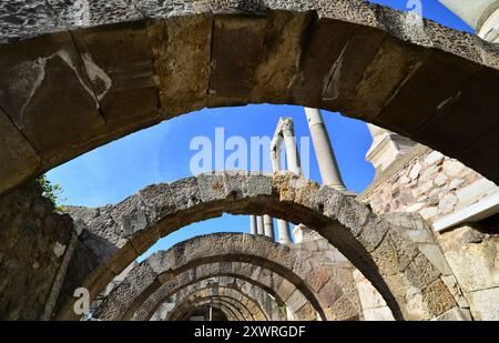 Die antike Stadt Smyrna Agora liegt in Izmir, Türkei. Stockfoto