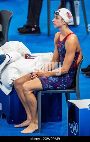 Kate Douglass (USA) trat bei den Olympischen Sommerspielen 2024 in der 200-Meter-Einzelmedley-Hitze der Frauen an. Stockfoto