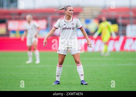 Unterhaching, Deutschland. August 2024. Samantha Kerr (FC Bayern M?nchen, 26) Freundschaftsspiel: FC Bayern M?nchen - Juventus FC, uhlsportPARK, Unterhaching am 20.08.2024 Credit: dpa/Alamy Live News Stockfoto