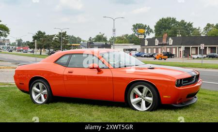 ROYAL OAK, MI/USA – 16. AUGUST 2024: Ein Dodge Challenger Hemi-Auto der dritten Generation auf der Woodward Dream Cruise in der Nähe von Detroit, Michigan. Stockfoto