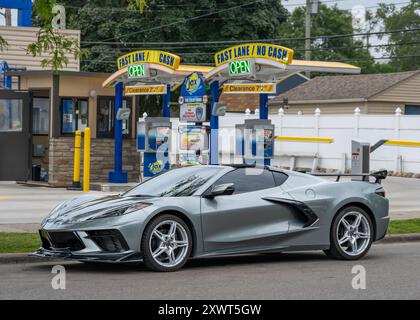 ROYAL OAK, MI/USA - 15. AUGUST 2024: Ein Chevrolet Corvette-Auto der 8. Generation auf der Woodward Dream Cruise in der Nähe von Detroit, Michigan. Stockfoto