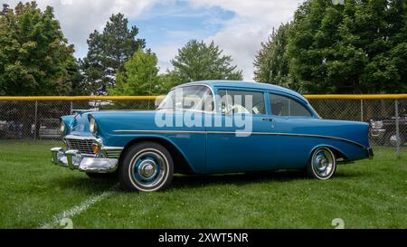 ROYAL OAK, MI/USA - 17. AUGUST 2024: Ein 1956er Chevrolet 210 Auto, auf der Woodward Dream Cruise, nahe Detroit, Michigan. Stockfoto