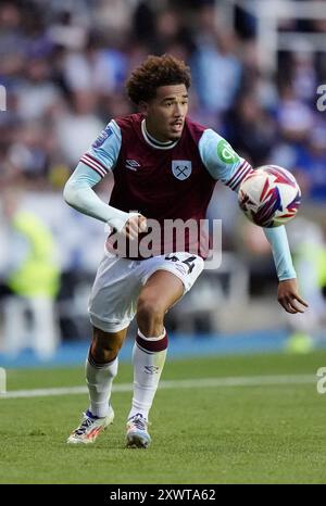 West Ham United U21 Junior Robinson während der Bristol Street Motors Trophy, Southern Group H Match im Select Car Leasing Stadium, Reading. Bilddatum: Dienstag, 20. August 2024. Stockfoto