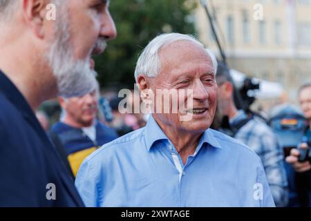 Oskar Lafontaine BSW, 19.08.2024, Eisenach Deutschland, Event, Thüringer Wahlkampftour-Start des Bündnisses Sahra Wagenknecht Partei für Vernunft und Gerechtigkeit BSW in Eisenach *** Oskar Lafontaine BSW , 19 08 2024, Eisenach Deutschland , Event, Thüringer Wahlkampftour Start der Allianz Sahra Wagenknecht - Partei für Vernunft und Gerechtigkeit BSW in Eisenach xprx Stockfoto